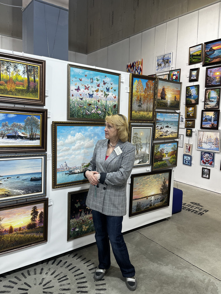 Покупают ли картины в ТЦ. Скромные и открытые художники. Мир галереи "Incenter".